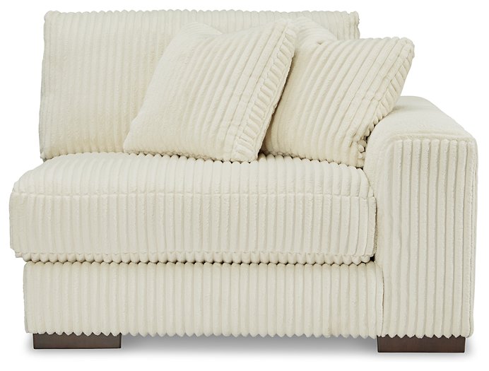 Lindyn Sectional - Atchison Furniture Company (Atchison, KS)