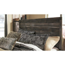  Size_Queen  -- Wynnlow Panel Bed IMAGE 3