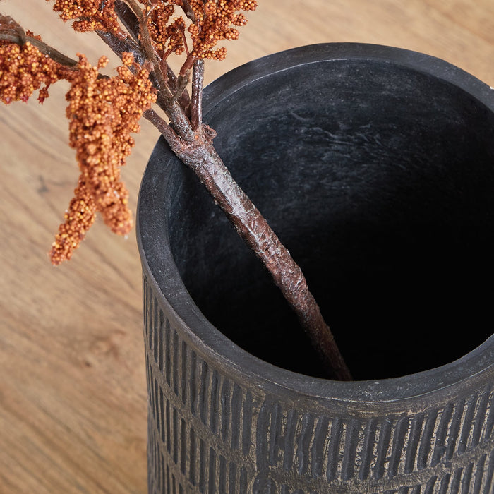 Beninworth Vase - Atchison Furniture Company (Atchison, KS)