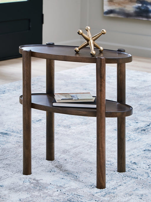 Wiattbury Accent Table - Atchison Furniture Company (Atchison, KS)