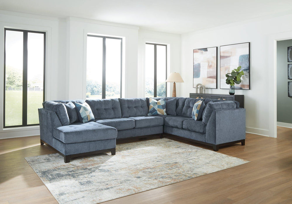 Maxon Place Sectional with Chaise - Atchison Furniture Company (Atchison, KS)