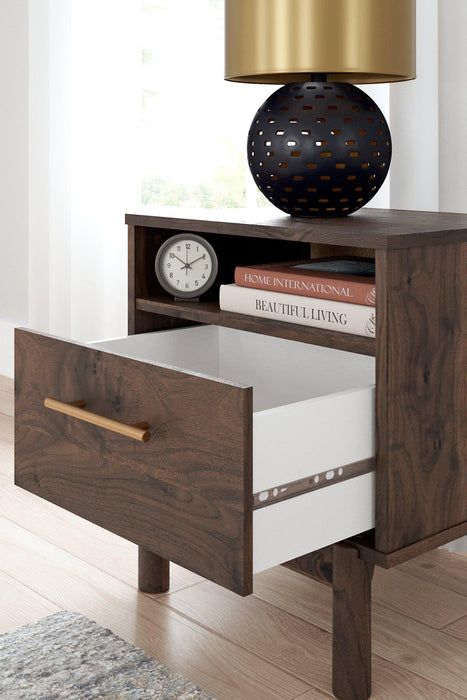 Calverson Nightstand - Atchison Furniture Company (Atchison, KS)