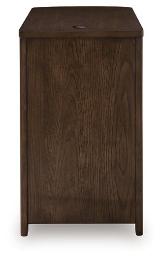 Camdill Chairside End Table - Atchison Furniture Company (Atchison, KS)